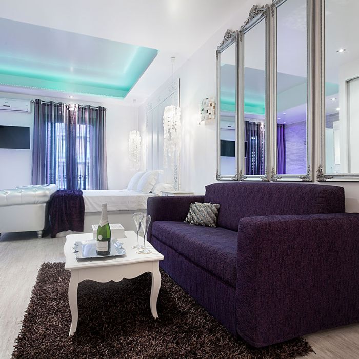 Romantic_Barcelona_Apartment-(4)