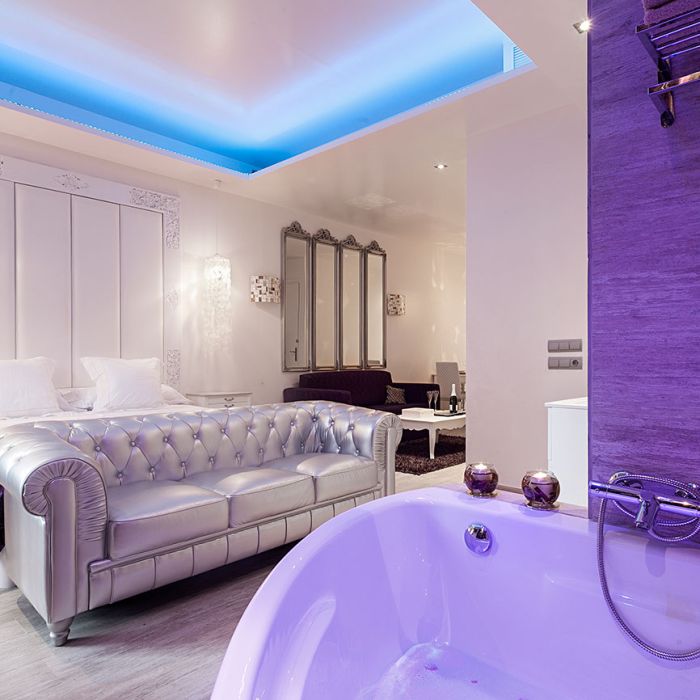 Romantic_Barcelona_Apartment-(8)
